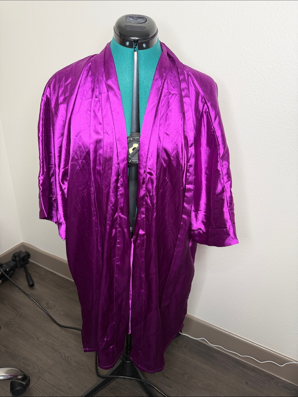 Purple fuchsia kimono robe